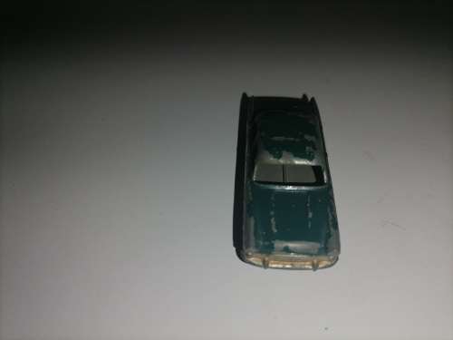 Vintage Lesney Matchbox No. 33 Ford Zodiac Mk11 Sedan 1957
