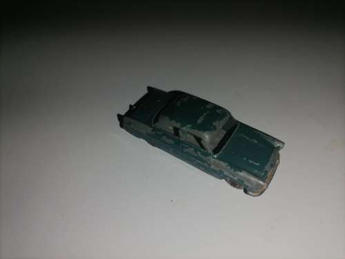 Vintage Lesney Matchbox No. 33 Ford Zodiac Mk11 Sedan 1957