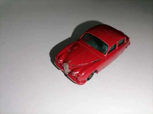 VINTAGE LESNEY MATCHBOX NO. 65 1962 JAGUAR 3.4 LITRE SEDAN