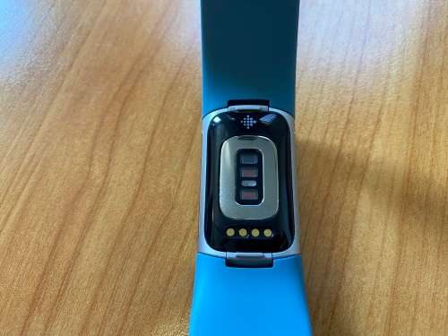 Fitbit Charge 5