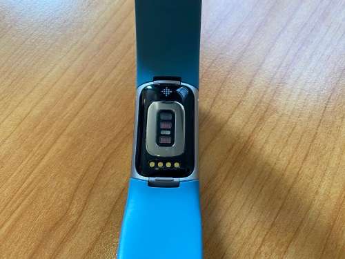 Fitbit Charge 5