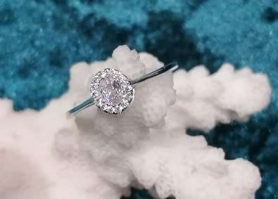 Sterling silver ring - Sparkling CUBIC ZIRCONIA - size 8.5 / Q half