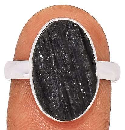 Sterling silver ring - BLACK TOURMALINE (size 9 / R half)