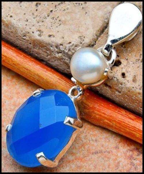 Sterling silver pendant - CHALCEDONY & PEARL - Dreams Collection