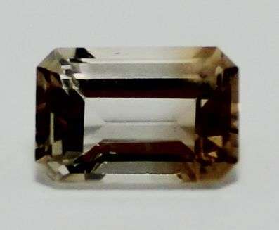 100% Natural 2.0 cts CHAMPAGNE IMPERIAL TOPAZ emerald facet (Brazil)