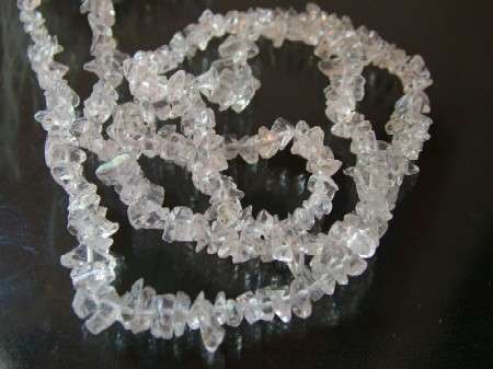 Natural QUARTZ chipstrand +-90cm