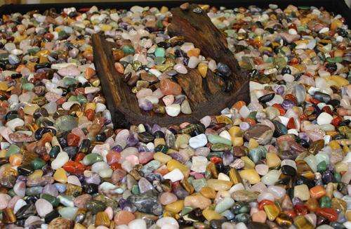 ** FREE SHIPPING ** 1kg Scratch Patch gemstones