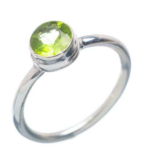 Sterling silver ring - PERIDOT - Dreams Collection (size 6.5 / N)