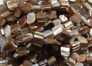 OATMEAL natural shell nuggets - sold per strand