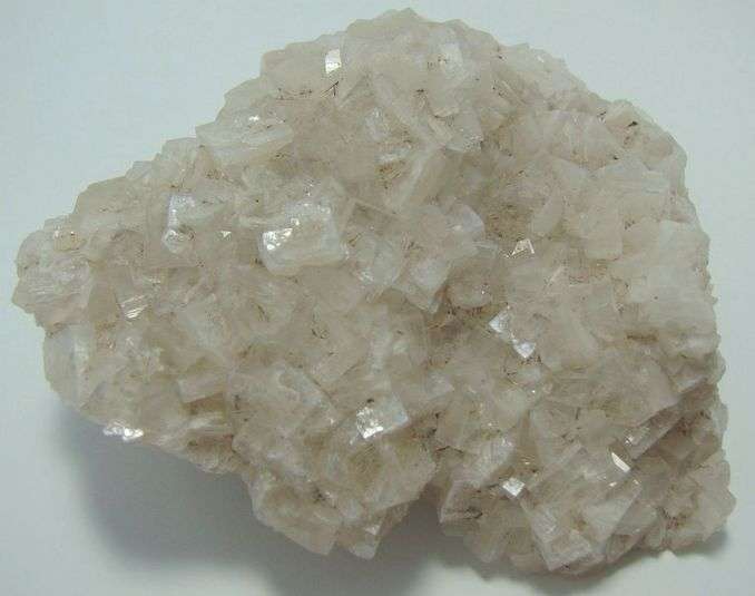 FLUORAPOPHYLLITE