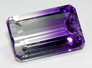 17.16 cts Natural bi-colour AMETHYST - Stunning!
