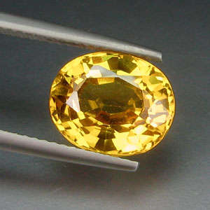 Very pretty! 5.50 cts Natural GOLDEN YELLOW SAPPHIRE oval facet (Thailand)