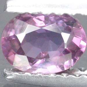 100% Natural beauty! 0.71 cts Natural PINK SAPPHIRE oval facet (Madagascar)