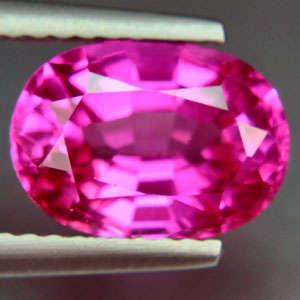 Uncommon, valuable and beautiful! 3.25 cts Natural PINK SAPPHIRE oval facet (Thailand)