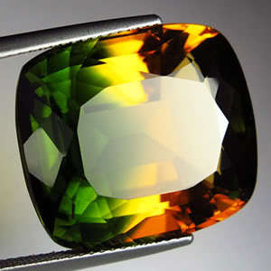 LUNCHTIME MADNESS! 30.70 cts Natural BI-COLOUR QUARTZ cushion facet (Africa)