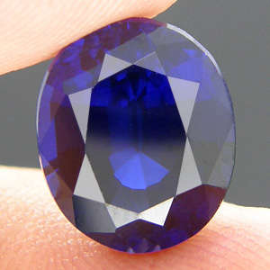 Beyond beautiful! 6.83 cts Natural CORNFLOWER BLUE SAPPHIRE oval facet (Thailand)