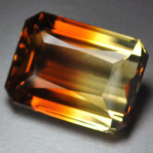 LUNCHTIME MADNESS! 21.70 cts Natural BI COLOUR CITRINE octagon facet (Brazil)
