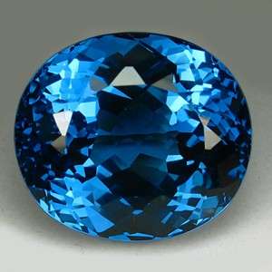 What a magnificent colour! 18.80 cts Natural BLUE TOPAZ oval facet (Brazil)
