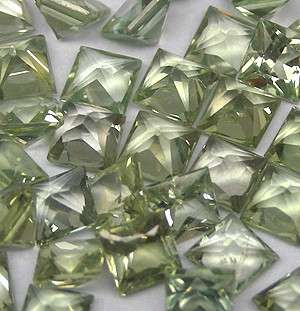 GREEN SAPPHIRE 2.7mm princess square facets (Africa) - 12 pieces available