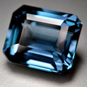 Gorgeous & Amazing! 17.70 cts COLOUR CHANGE Czochralski ALEXANDRITE octagon facet (Russia)