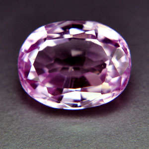 Uncommon, valuable and beautiful! 3.10 cts PINK SAPPHIRE oval facet (Thailand)