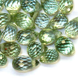 SAPPHIRE drilled briolette facets (Africa) - 26 pieces available