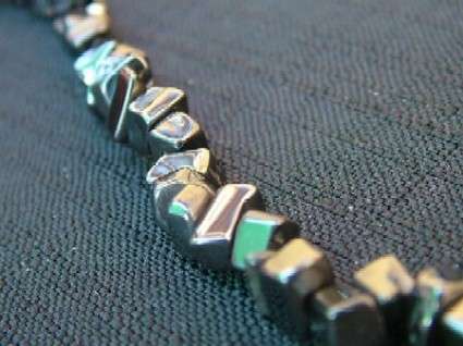 HAEMATITE (Hematite) chips - use on it's own or work it into gemstone jewellery