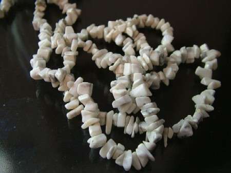 HOWLITE WHITE chips - use on it's own or work it into gemstone jewellery