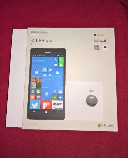 White Microsoft Lumia 950 XL, LTE, 32Gb, 3Gb Ram 20Megapixe