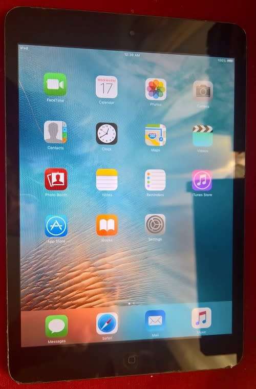 GENUINE APPLE IPAD MINI ] 32GB ] WIFI ONLY ] BLACK ] MD529LL/A