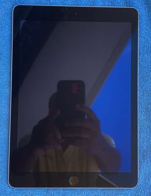 Apple Ipad Air 2 128GB Wifi Only Excellent Condition