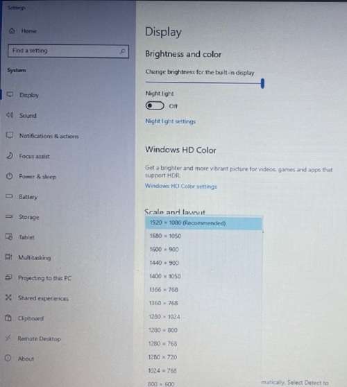 Lenovo V130-15IKB Core i3-7020U CPU @ 2.30GHz 4GB Ram 256 SSD