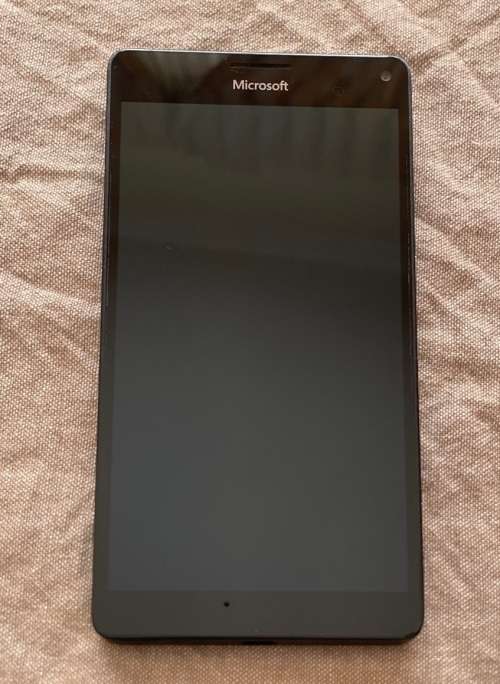 Microsoft Lumia 950 XL 32Gb 3Gb Ram { Includes Battery And Back Cover }