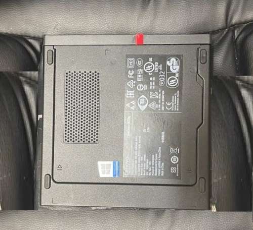 8th Gen Lenovo Thinkcenter M720q core i3-8100T @ 3.1GHz, 8Gb Ram 256GB SSD