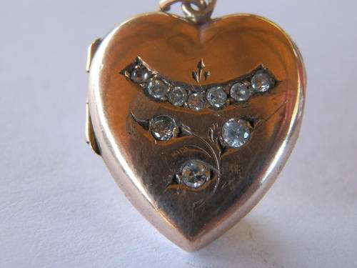 Antique 9ct rose gold and diamond heart locket - shipping R40 insured