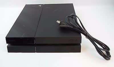 PS4 BLACK CONSOLE 500GB HDD INCLUDING 1X CONTROLLER CABLES!!!GREAT DEAL