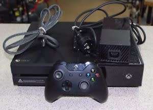 XBOX ONE 500GB WITH 1X Controller & Accessories- AMAZING DEAL