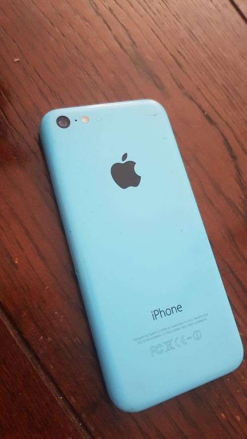 Blue IPhone 5c 16gb with charger  !!GREAT DEAL!!