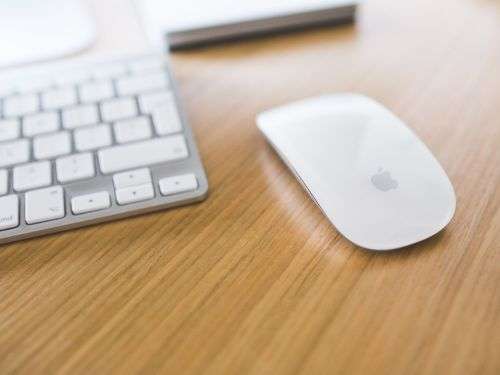APPLE MAC VERSION 1 KEYBOARD & MAGIC MOUSE -AMAZING DEAL!!