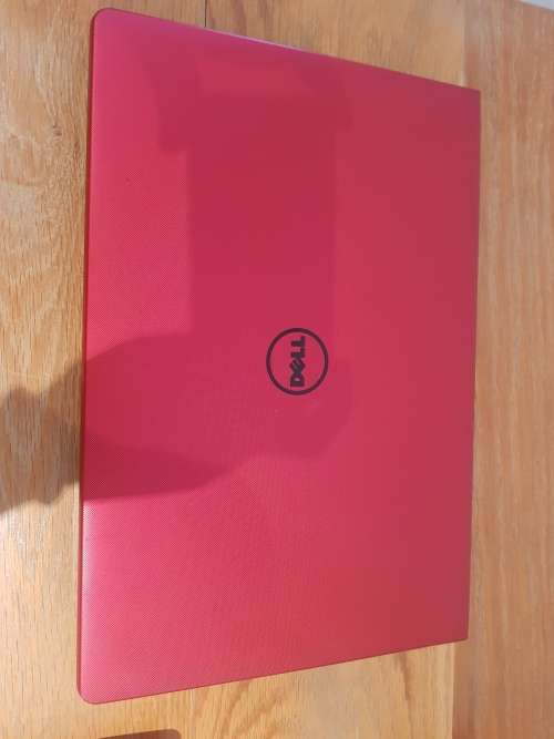 DELL VOSTRO 3000 (15.6") I5- 6200U, 8GB RAM, 1TB HDD, RADEON R5 M335!!! RED COVER!!