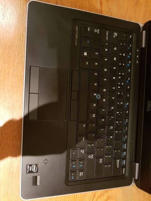 DELL LATITUDE E7440- (14") CORE i7- 4600U, 4GB DDR3 RAM, 250GB SSD!!! GREAT DEAL!!!