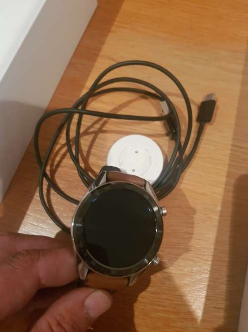 HUAWEI WATCH GT 46MM CLASSIC LEATHER BROWN WITH CHARGER - GREAT DEALS!!