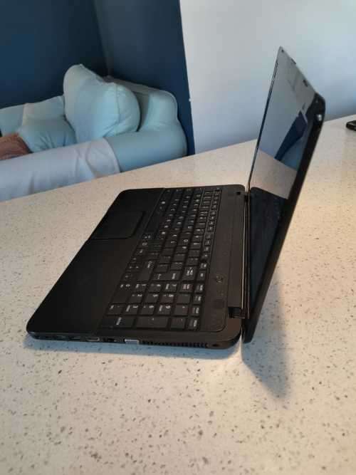 TOSHIBA C850 LAPTOP 15.6" I5 3230M, 500GB HDD, 6GB DDR3 RAM AMAZING DEAL!! LATE ENTRY