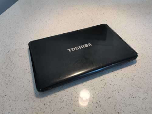 TOSHIBA C850 LAPTOP 15.6" I5 3230M, 500GB HDD, 6GB DDR3 RAM AMAZING DEAL!! LATE ENTRY
