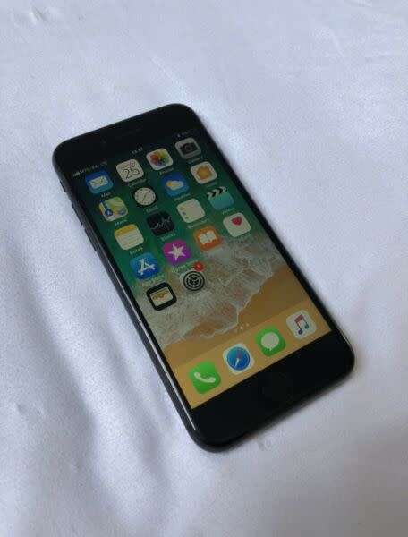APPLE iPhone 8 64GB LTE with charger cable & screen protector  - good condition !!GREAT DEAL!!