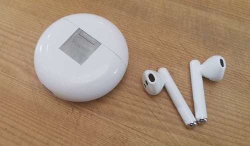 HUAWEI FREEBUDS 3 WHITE (SEALED) BRAND NEW!! GREAT DEAL!!