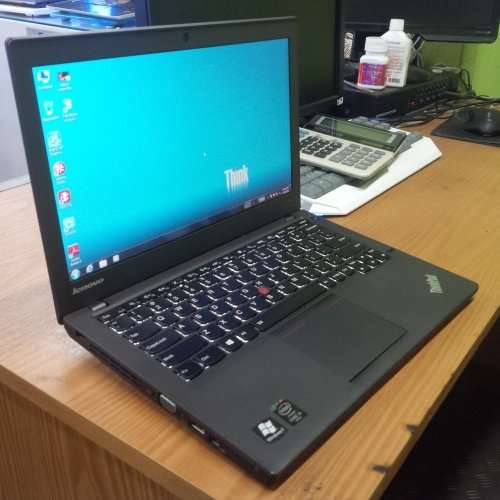 LENOVO THINKPAD T540p- (15.6") CORE i5-4300M, 8GB DDR3 RAM, 500GB HDD- AMAZING DEAL!!