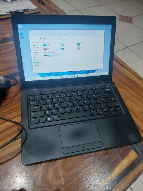 Dell Latitude 5290-(12.5") CORE i5-8350U, 8GB DDR4 RAM, 256gb m.2 SSD! WARRANTY UNTIL MARCH 2023!!
