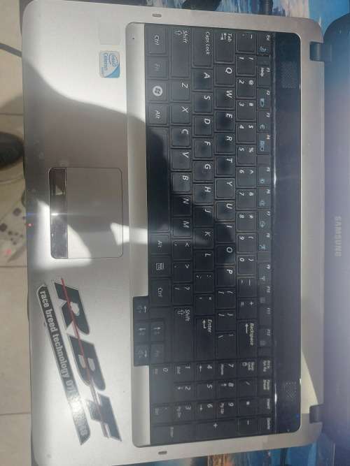 SAMSUNG RV510 LAPTOP 15.6" CELERON T3500, 320GB HDD, 2GB DDR3 RAM.. AMAZING DEAL!!