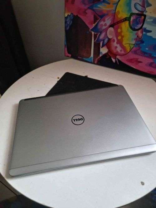 DELL LATITUDE E7440- (14`) CORE i5- 4310U, 8GB DDR3 RAM, 256GB SSD!!! GREAT DEAL !!!